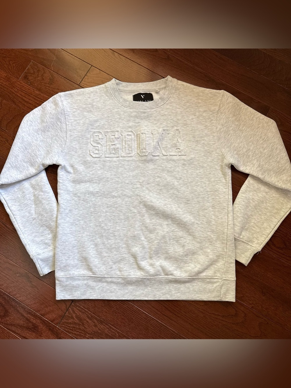 Valani Light Gray Sedona Logo Crewneck Pullover Sweatshirt Womens Size Large New
